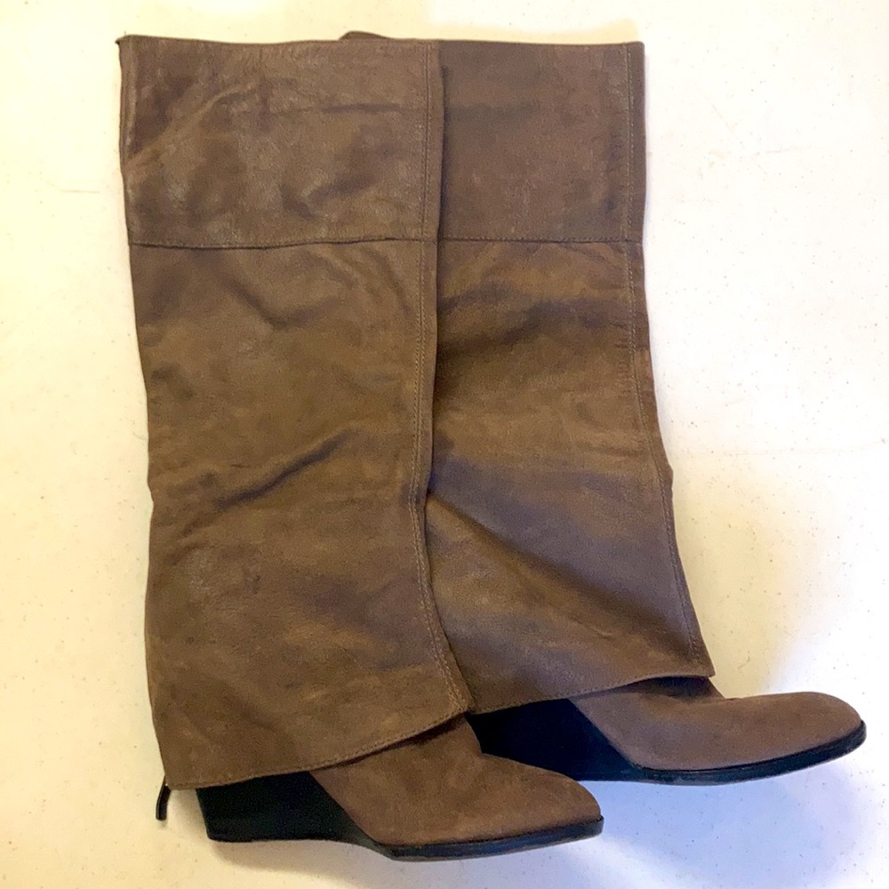 🎉HP🎉Vincent Camuto knee high leather wedge boots